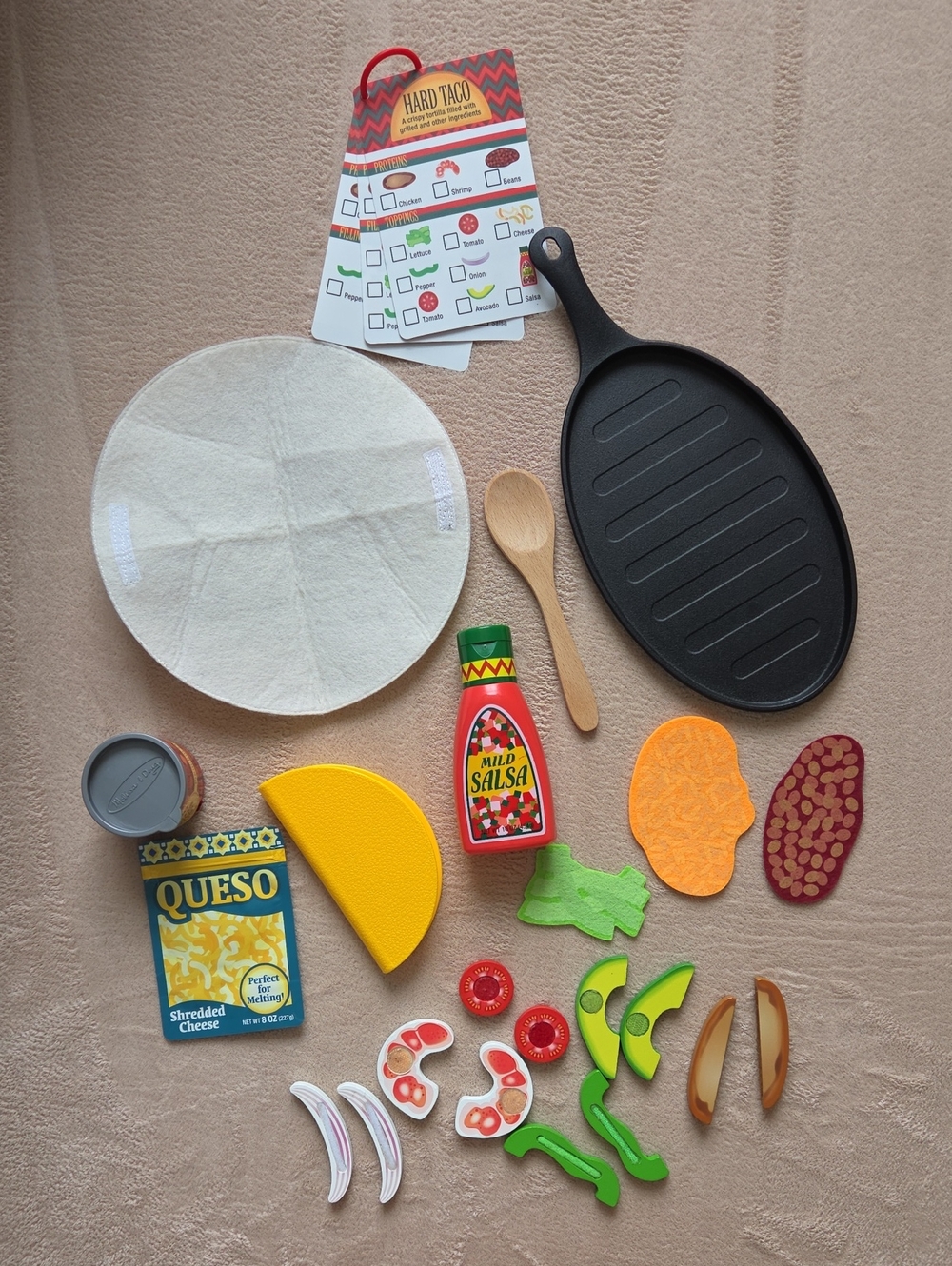 Melissa & Doug Fill & Fold Taco & Tortilla Set